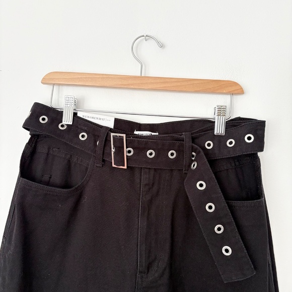 We wore what high rise cut out denim - Picture 3 of 7